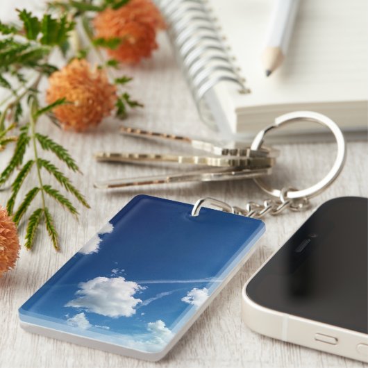 Small clouds, in the light キーホルダー (正面右)