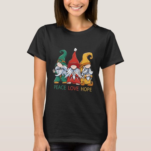 Small gnomes in green red and yellow peas love and tシャツ (正面)