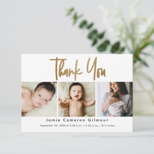 Small Modern Gold Script Custom 3 photo Baby サンキューカード (スタンド正面)