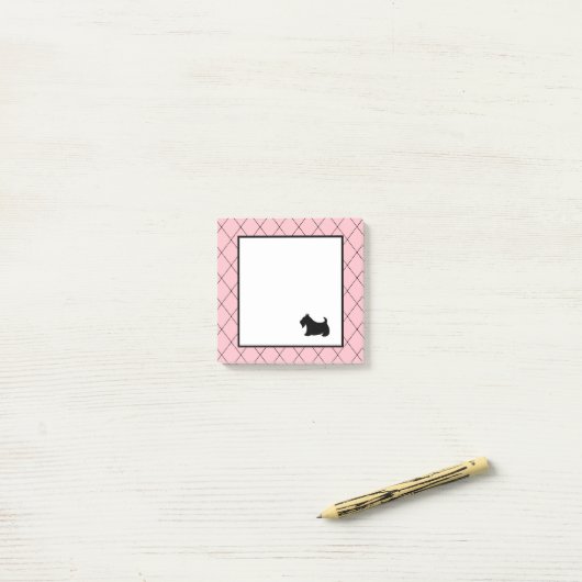 Small Pink Scotish Terrier It Notes ポストイット (デスク上)