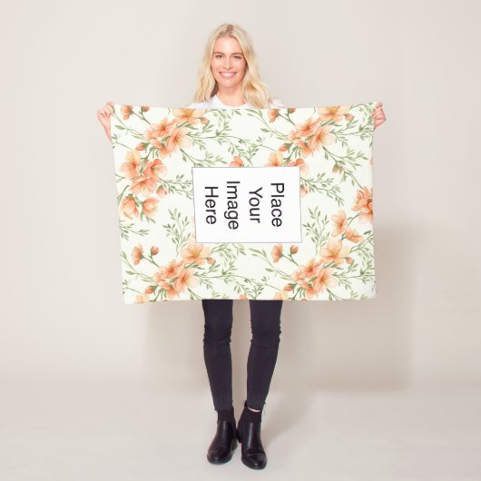 Small Throw Blanket, Peach Flowers, Add Name/Pic フリースブランケット (インサイチュ)