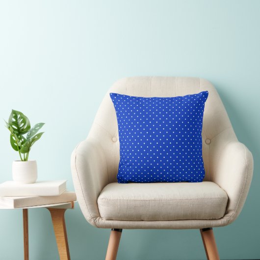 Small White Polkadots on Cobalt Blue Throw Pillow クッション (椅子)
