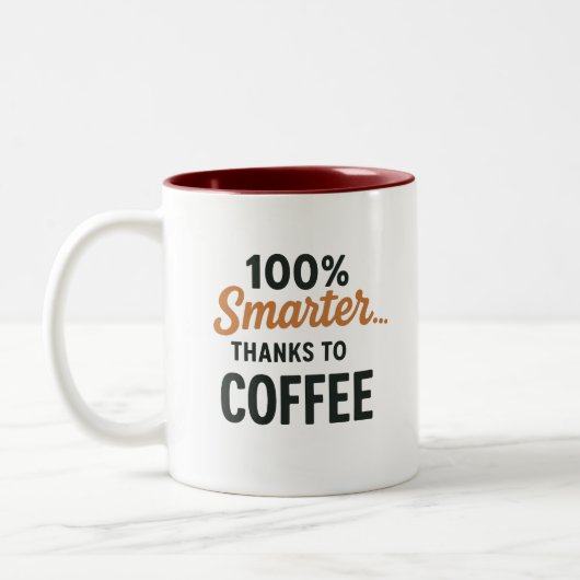 Smarter Thanks to Coffee Mug – Funny Caffeine Text ツートーンマグカップ (左)