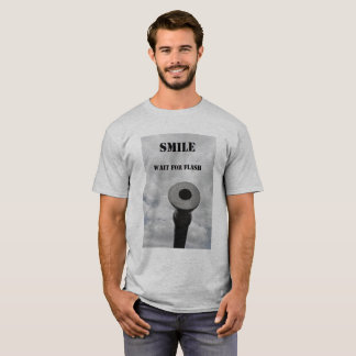 smile and waitt for flash tシャツ