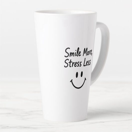 Smile More, Stress Less Doodle Design カフェラテマグ (右アングル)