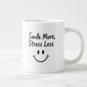 Smile More, Stress Less Doodle Design ジャンボコーヒーマグカップ (右)