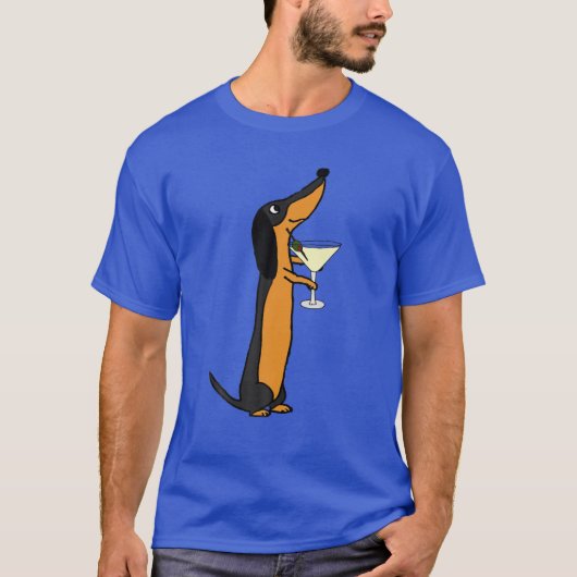 Smilemores Funny Dachshund Dog Drinking Martini Tシャツ (正面)