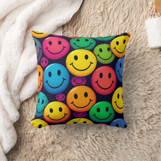 Smiley Faces Cushion  クッション (ブランケット)