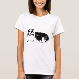 Smiling Corgi at Ease Tシャツ