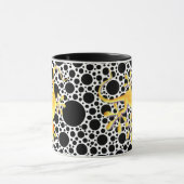 Smiling Gecko – 黒いドット マグカップ (中央)