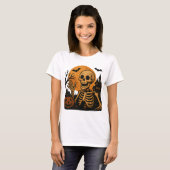 Smiling Skeleton with Pumpkin and Full Moon – Spoo Tシャツ (正面フル)