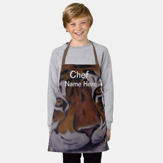 Smiling Tiger料理シェフ(名前はこちら)キッズエプロン エプロン (着用した状態)