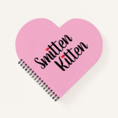 Smitten Kitten Cute Valentine Heart Shaped ノートブック (正面)