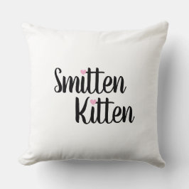 Smitten Kitten Cute Valentine’s Day クッション