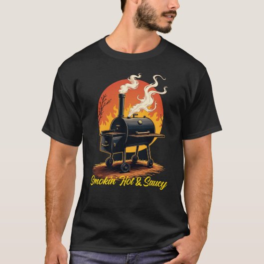 Smokin'Hot & Soscy BBQスモーカーTシャツ男性へ Tシャツ (正面)