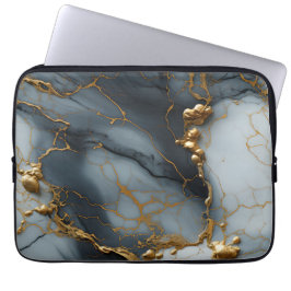 Smoky Onyx Marble with Golden Veins ラップトップスリーブ