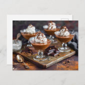 Smooth and creamy chocolate pudding served glas シーズンポストカード (正面/裏面)