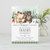 S'moreキャンピングボンファイアベアキツネラクーン誕生日 招待状 (スタンド正面)