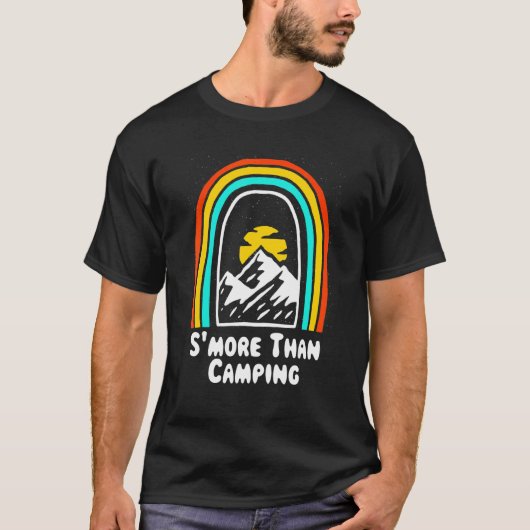 S'More Campingグルメキャンパーフードキャンプ Tシャツ (正面)