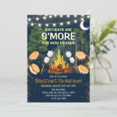 S'more Fun Campfire Smores Birthday Party 招待状 (スタンド正面)