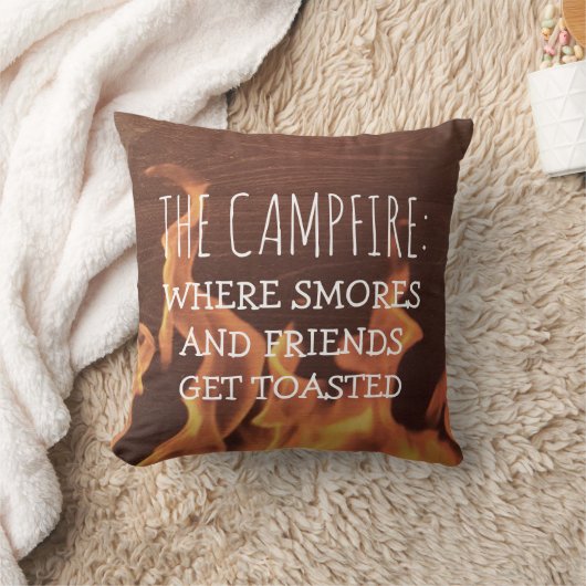 Smoresの友人を言うおもしろいなキャンプのキャンプファイヤー クッション (ブランケット)
