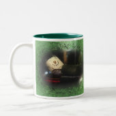 S'Moresの寝袋の緑のマグ ツートーンマグカップ (左)