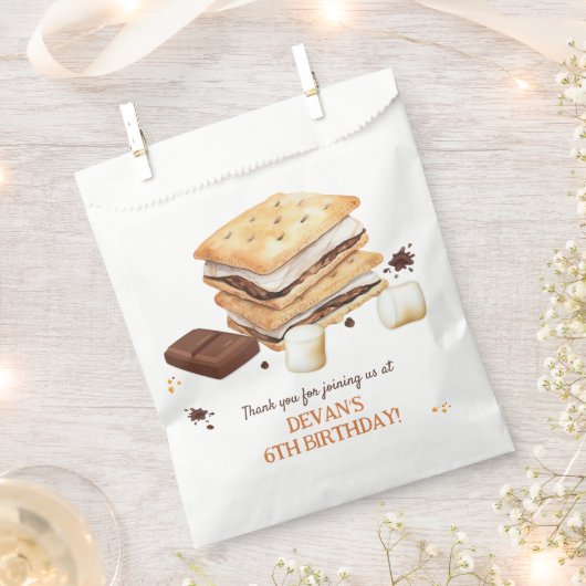 S'mores Birthdayパーティー フェイバーバッグ (クリップ留めされた状態)