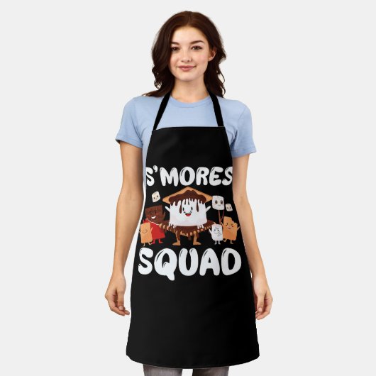 S'mores Marshmallows Smores Squad Campingおもしろい Ca エプロン (着用した状態)