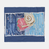 Snail on the Strawberry フリースブランケット (正面(横))