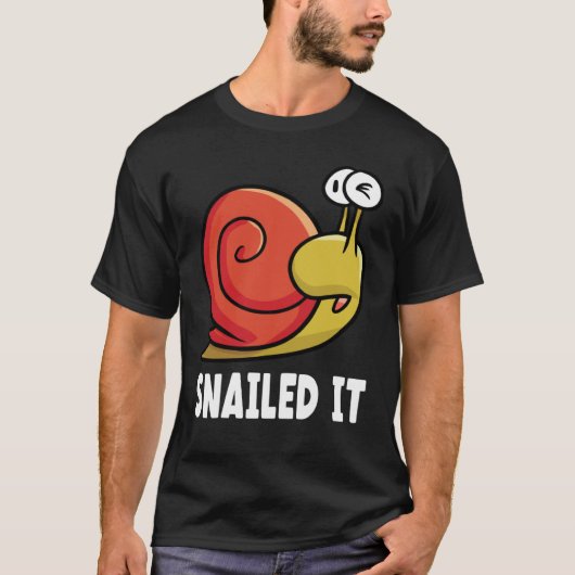 Snailed it snail owner snail tシャツ (正面)