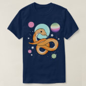 Snake Astronaut Genderfae Pride Tシャツ (デザイン正面)