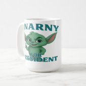 Snarny Friend™ – プレジデント版 コーヒーマグカップ (正面左)