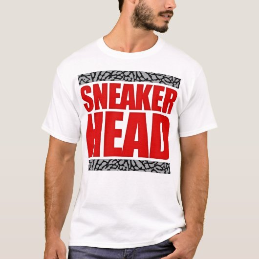 Sneakerheadの火の赤のセメント Tシャツ (正面)