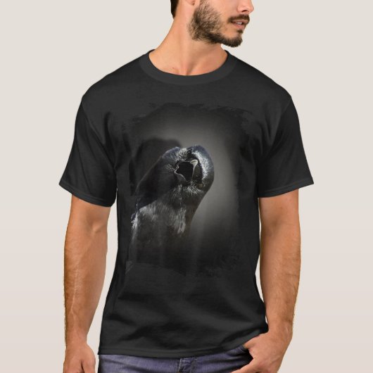 Sneaky Crow Face Raven Spirit Animal Tシャツ (正面)
