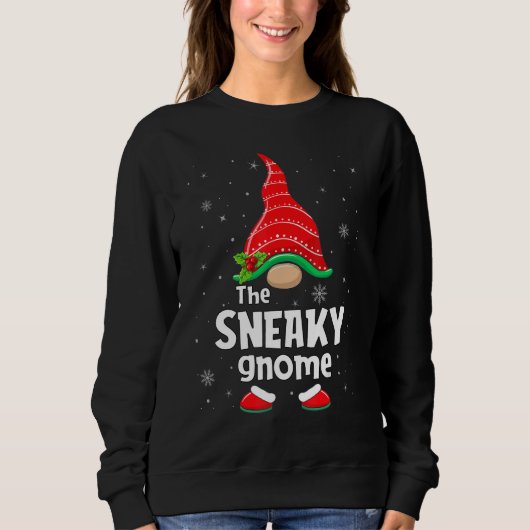 Sneaky Gnome Matching Family Group Christmas Party スウェットシャツ (正面)