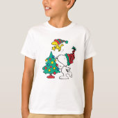 snoopy and woodstock on christmas tシャツ (正面)