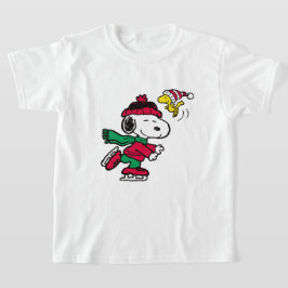 snoopy & woodstock playing on winter season tシャツ