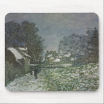 Snow at Argenteuil by Claude Monet マウスパッド<br><div class="desc">Claude MonetによるArgenteuil II (1874)での雪は、ヴィンテージの印象派の素晴らし美術風景絵画である。フランスのアルゼンテウイルで木々や家が背景の雪のシーンが見られる冬の日。アーティストについて：クロード・モネ(1840-1926)は印象派の運動の創始者であフランスのり絵画、その絵画の大部分は「空中に浮かぶ」（野外に浮かぶ）スタイル印象派の風景である。</div>
