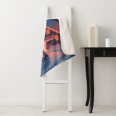 Snow-Covered Houses with Christmas Lights シェルパブランケット (インサイチュ)