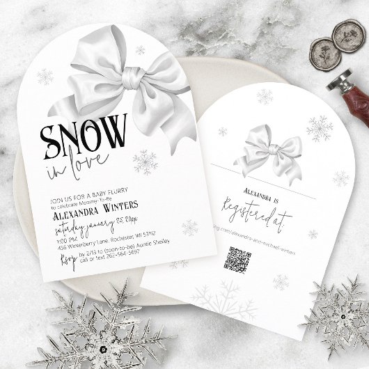 Snow In Love White Bow Baby Shower Winter Arch QR 招待状