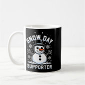 Snowday Suprter Fun Winter Days For Kids And Adult コーヒーマグカップ (左)