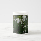 Snowdrops I (Galanthus)白い春の花 ボーンチャイナマグカップ (正面)