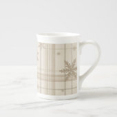 Snowflake Gingham Plaid Mug – Cozy Neutral Farm ボーンチャイナマグカップ (右)