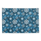 Snowflake Pattern On Wintery Blue Background 枕カバー (裏面-右)