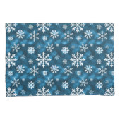 Snowflake Pattern On Wintery Blue Background 枕カバー (正面右)