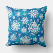 Snowflakes On Blue Throw Pillow クッション (正面)