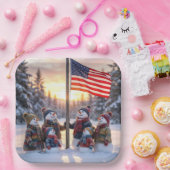 Snowman Family Gathering Around a Flagpole ペーパープレート (パーティー)