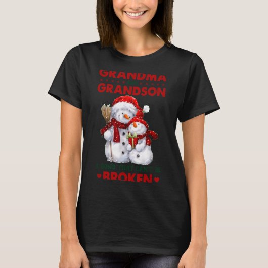 Snowman Grandma And Grandson A Bond That Can't Be  Tシャツ (正面)