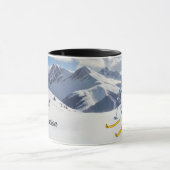 Snowman on Skis in snowy mountains Personalize マグカップ (中央)