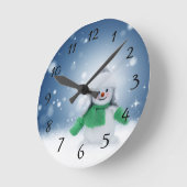 Snowman with a green scarf ラウンド壁時計 (傾斜)